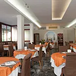 Ute Hotel